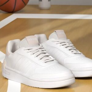 Adidas Women's Postmove Basketball Shoe 9.5 in box